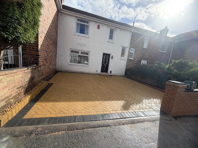 Block Paving Driveway Completed in Newcastle-under-Lyme ST5